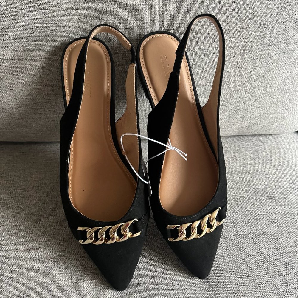 Old Navy Women's Black and Gold Flats Shoes Size 8